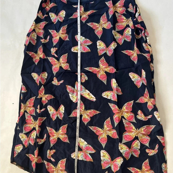 Sleeveless Dark Blue Butterfly Print Top Tank Size L ( Run Small) NWOT - Picture 4 of 6